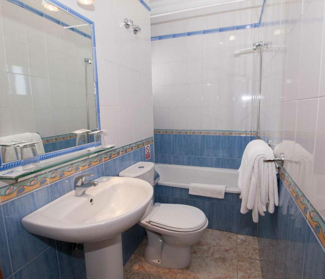 Hostal Sonrisa Del Mar Conil De La Frontera Ngoại thất bức ảnh