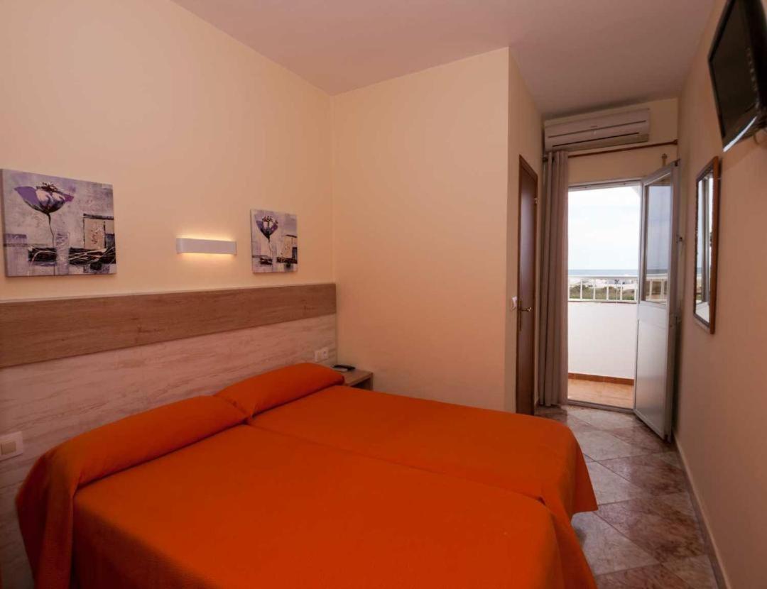 Hostal Sonrisa Del Mar Conil De La Frontera Ngoại thất bức ảnh