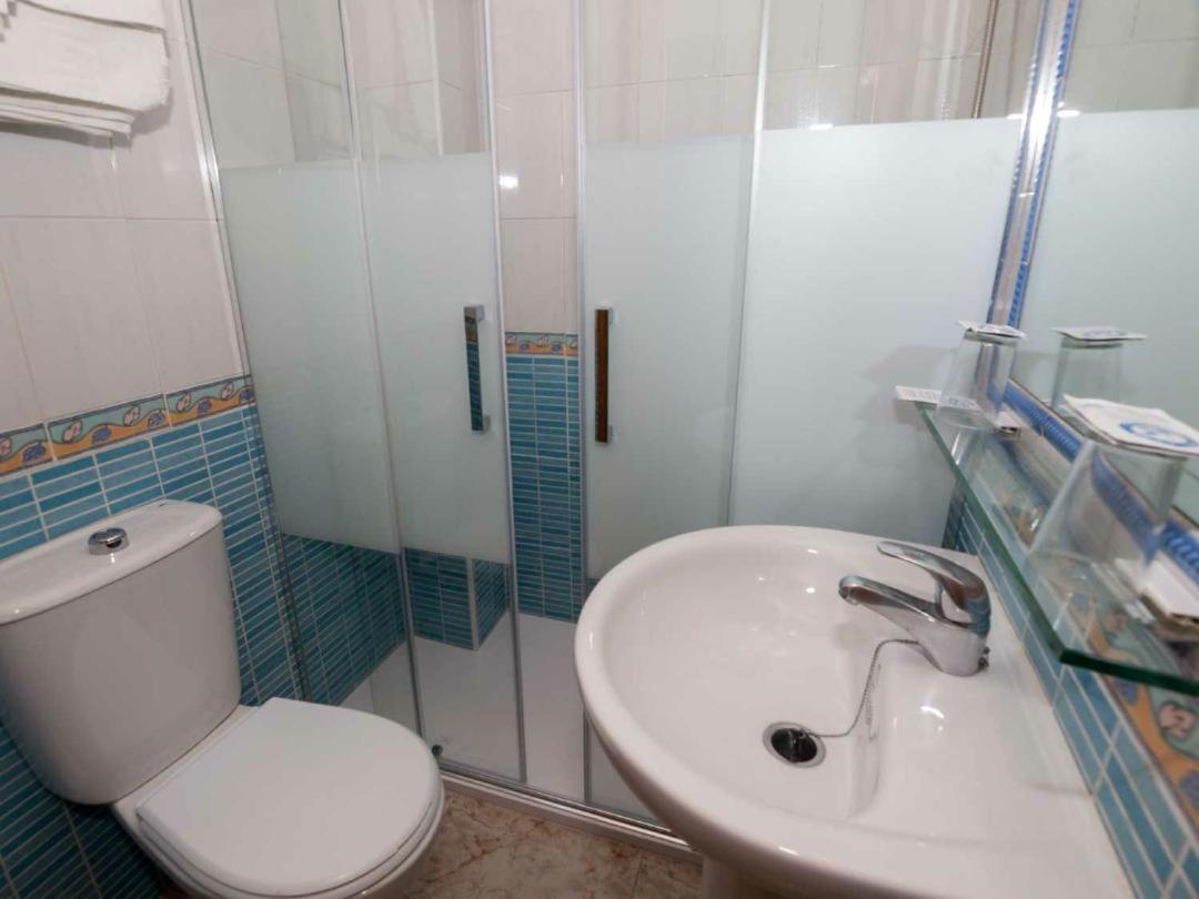 Hostal Sonrisa Del Mar Conil De La Frontera Ngoại thất bức ảnh