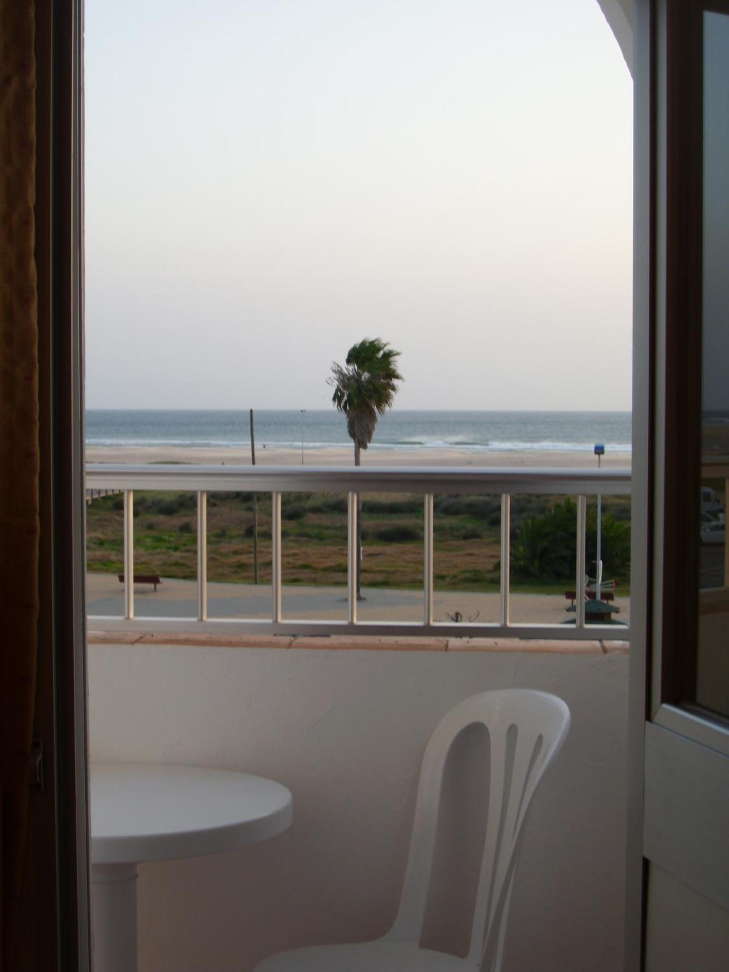 Hostal Sonrisa Del Mar Conil De La Frontera Ngoại thất bức ảnh