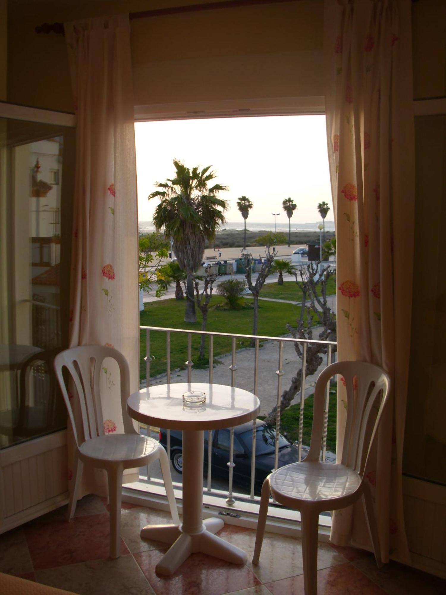 Hostal Sonrisa Del Mar Conil De La Frontera Ngoại thất bức ảnh
